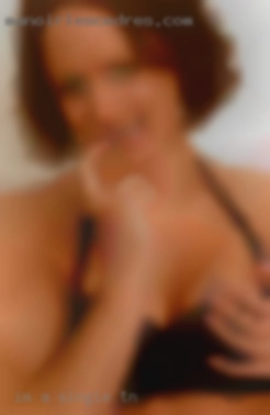 I'm TN a single submissive swinger.